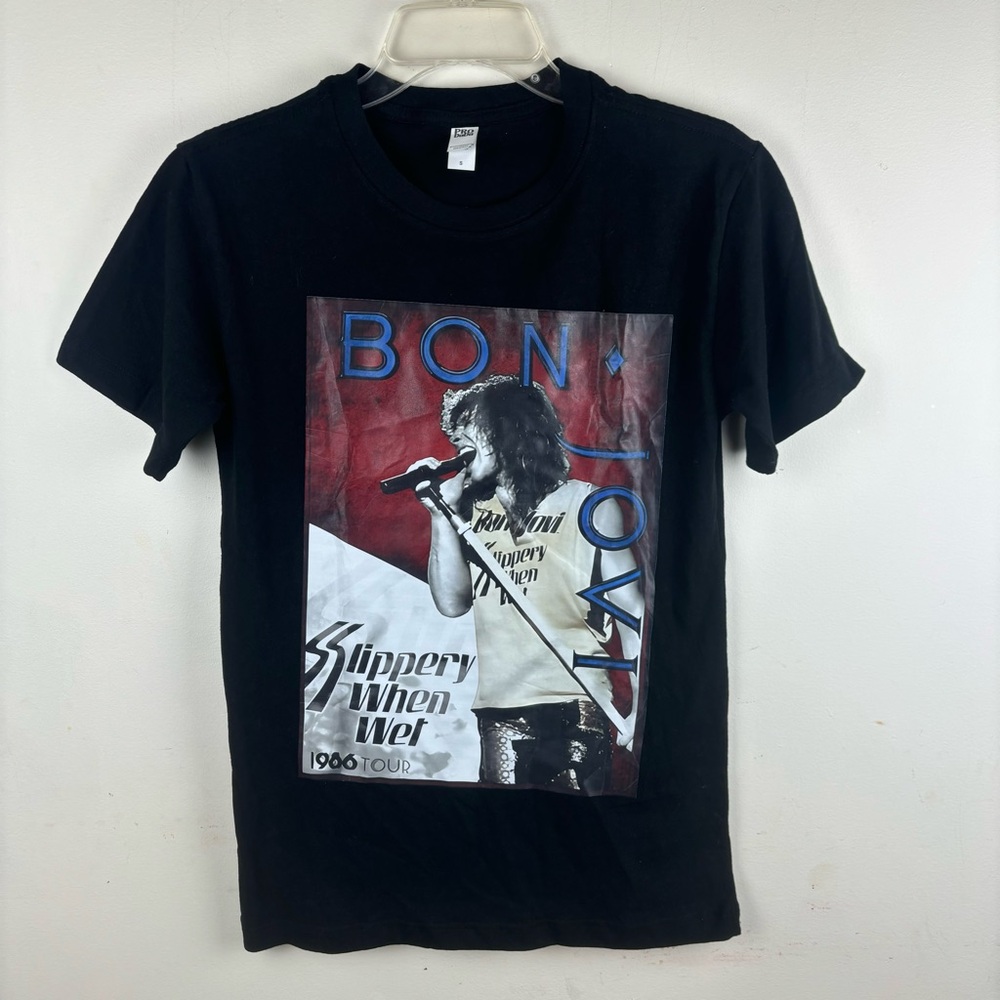 Bon Jovi-Slippery When Wet-Retro T-shirt-small